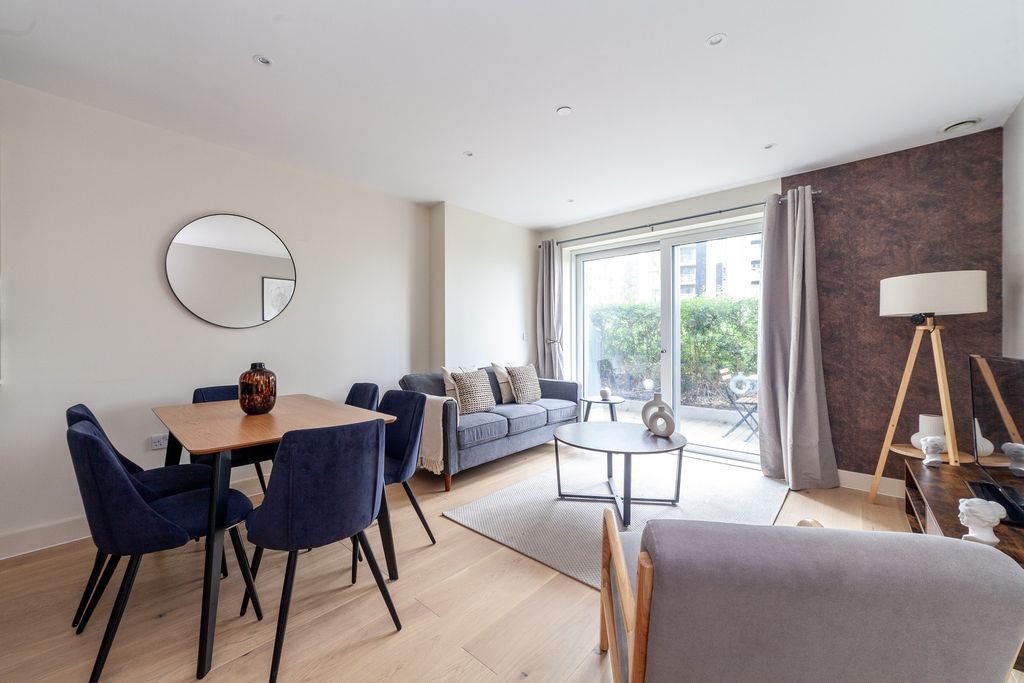 Property photo 1 of 34 Living Room