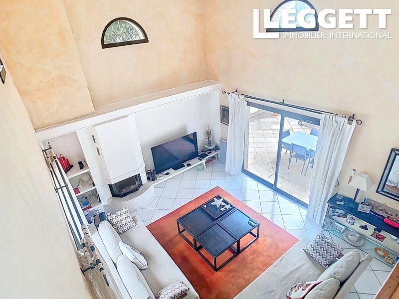 Property photo 3 of 10