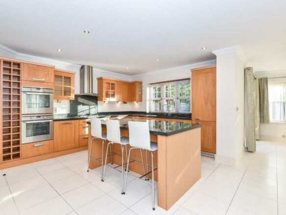 Property photo 2 of 21 Picture No. 30