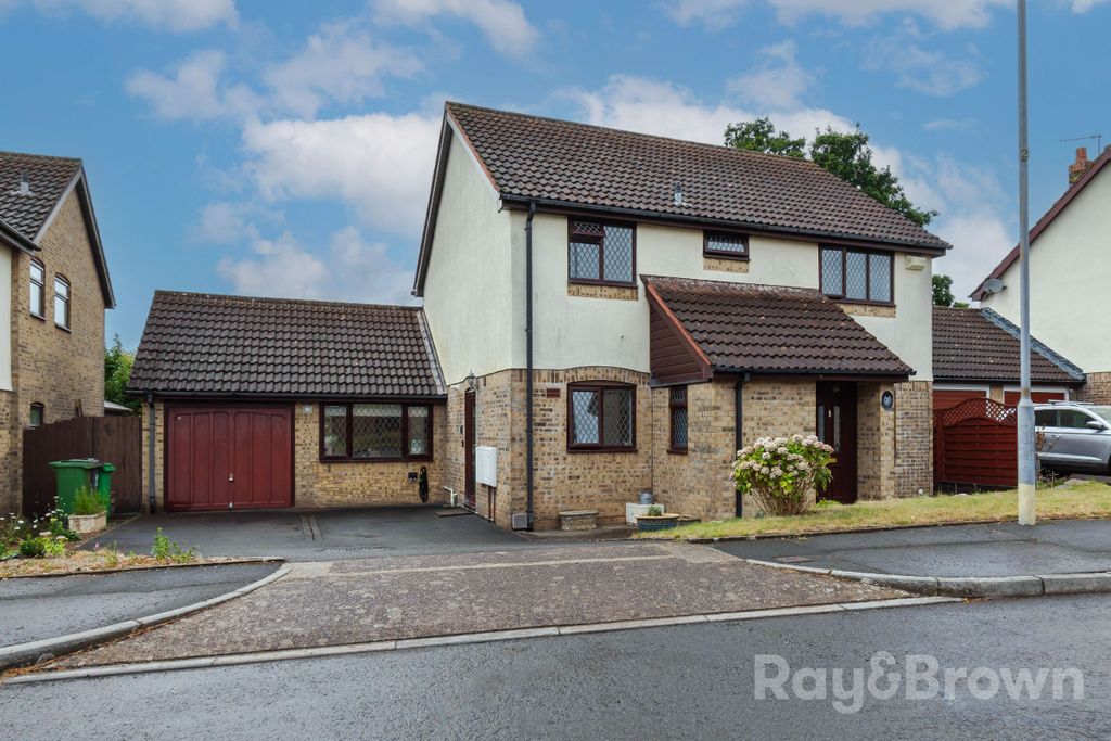 Property photo 1 of 52