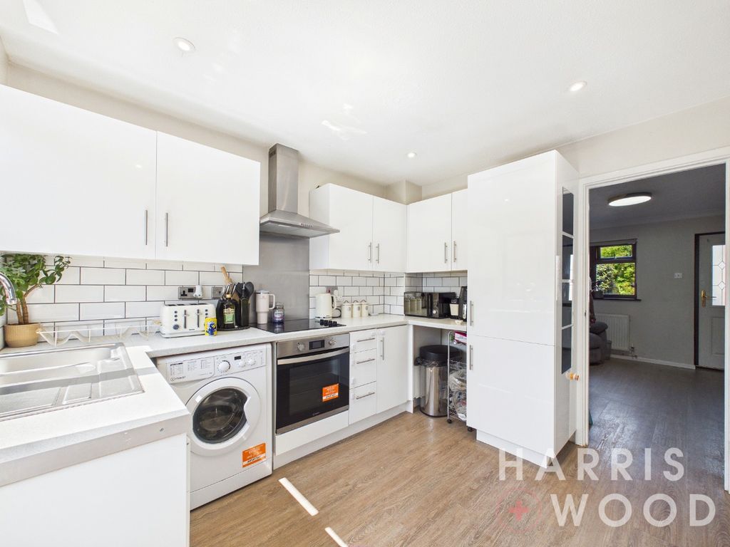 Property photo 2 of 18 4995332