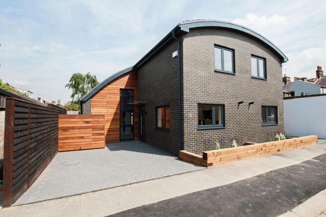 Property photo 1 of 16 Photo 1