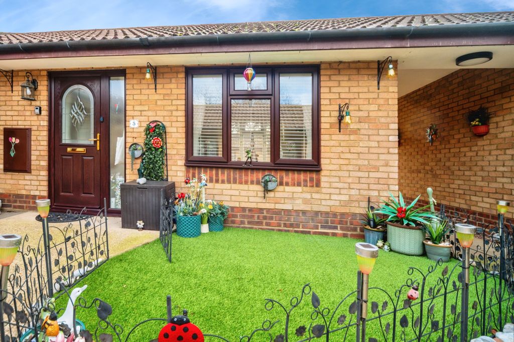 Property photo 2 of 20