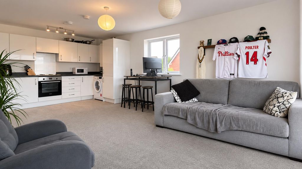 Property photo 3 of 9 8134Ad5C-A7Df-45A0-Bf3B-CE7Caa4682C7.Png
