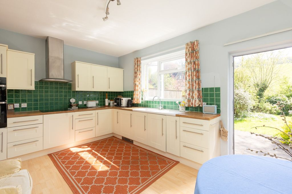 Property photo 2 of 20 4960985