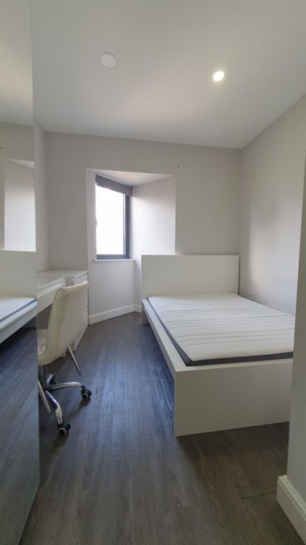 Property photo 1 of 7 Student Studio Flat To Rent