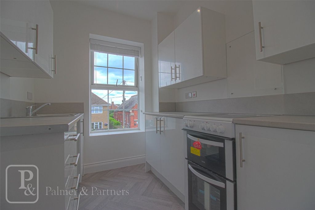 Property photo 3 of 24 Kitchen