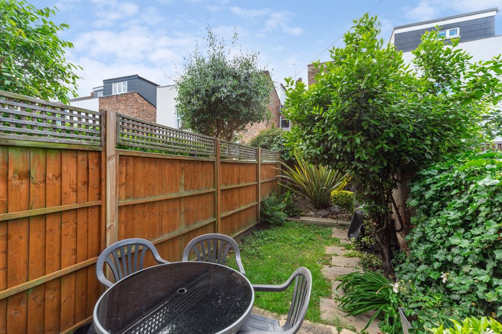 Property photo 3 of 9