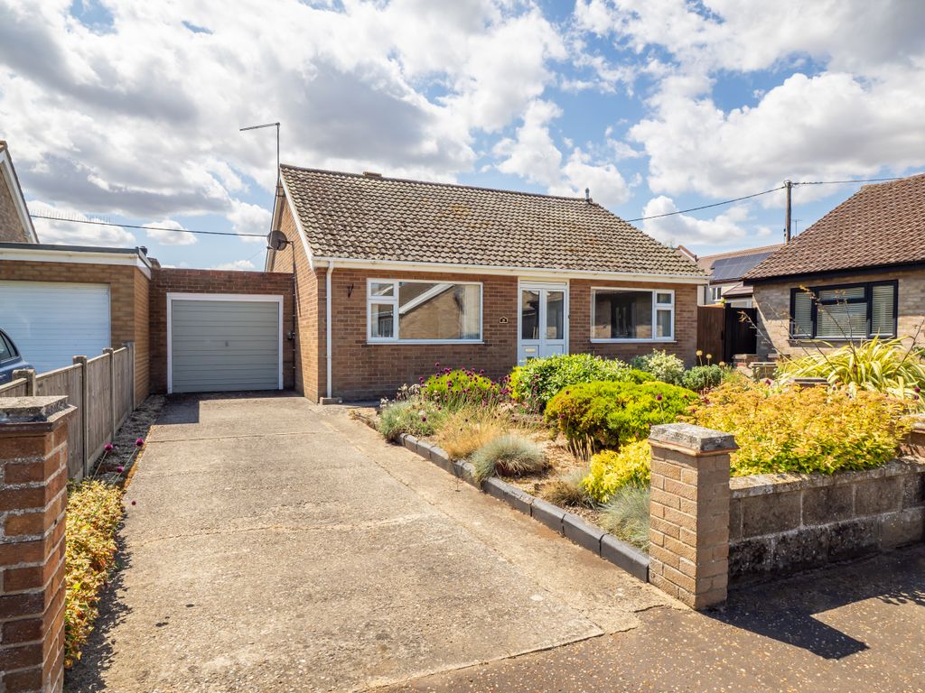 Property photo 1 of 12 18Russellclose-1