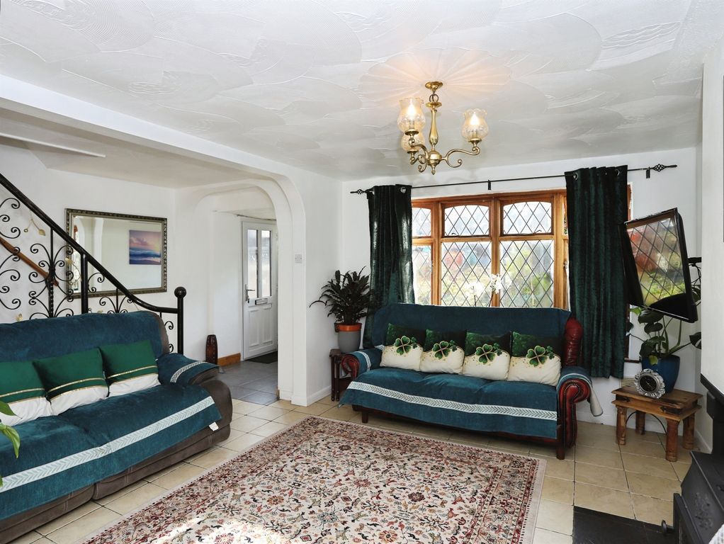 Property photo 3 of 19