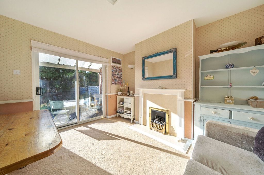 Property photo 3 of 17 Dining Room