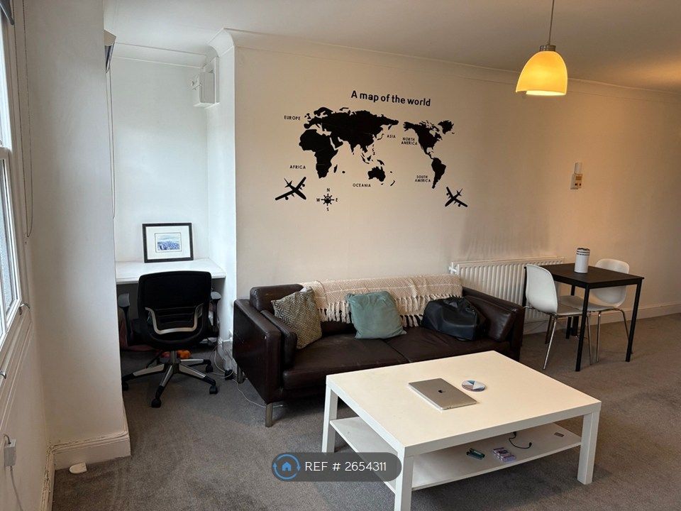 Property photo 3 of 8