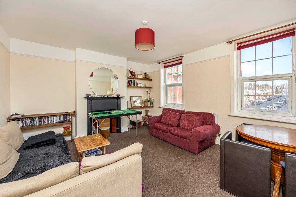Property photo 2 of 11