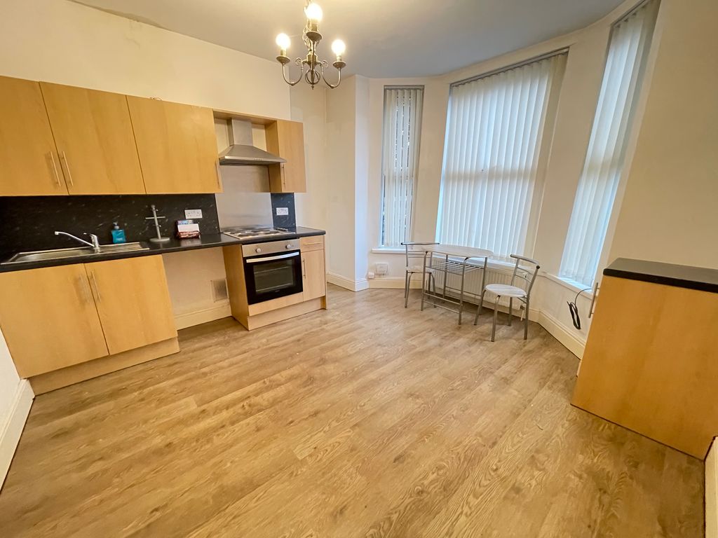 Property photo 2 of 5 Kitchen