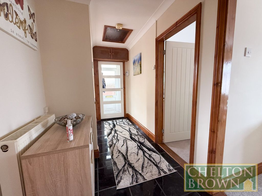 Property photo 3 of 13 Hallway