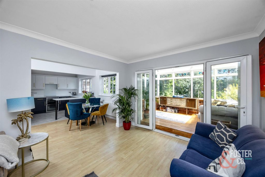 Property photo 3 of 21 Hillside Way 21-013.Jpg