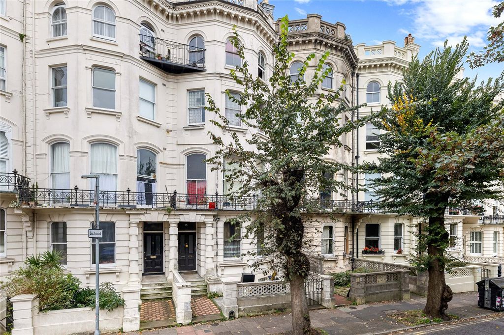 Property photo 1 of 16 Picture No. 17