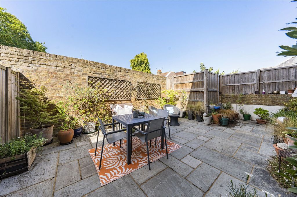 Property photo 2 of 17 Picture No. 2