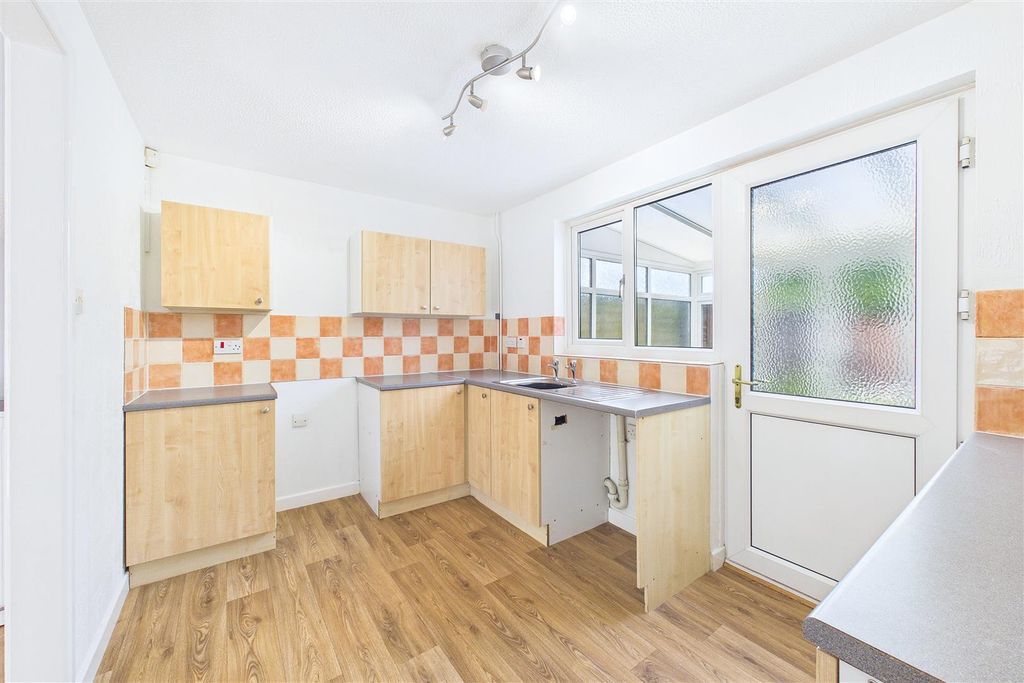 Property photo 3 of 13 Cam05388G0-Pr0501-Still008.Jpg