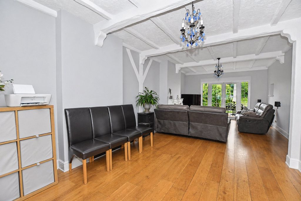 3 bed detached house for saleDanson Road, Bexleyheath DA6 photo 5