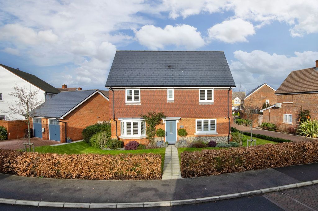 Property photo 1 of 35