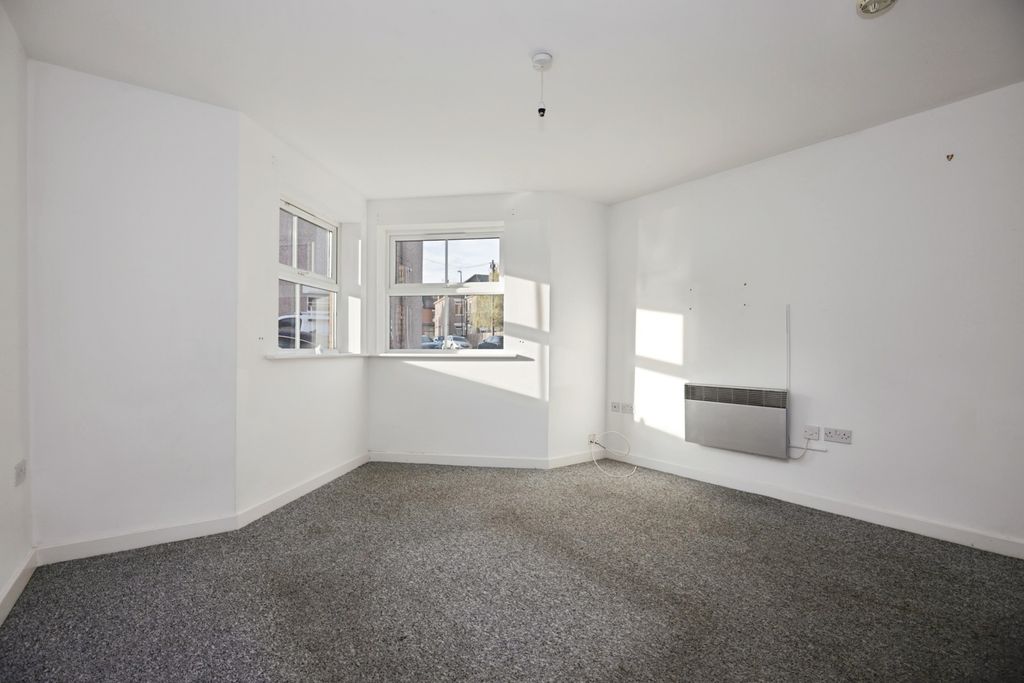 Property photo 2 of 11 Pbox-Img.Jpg