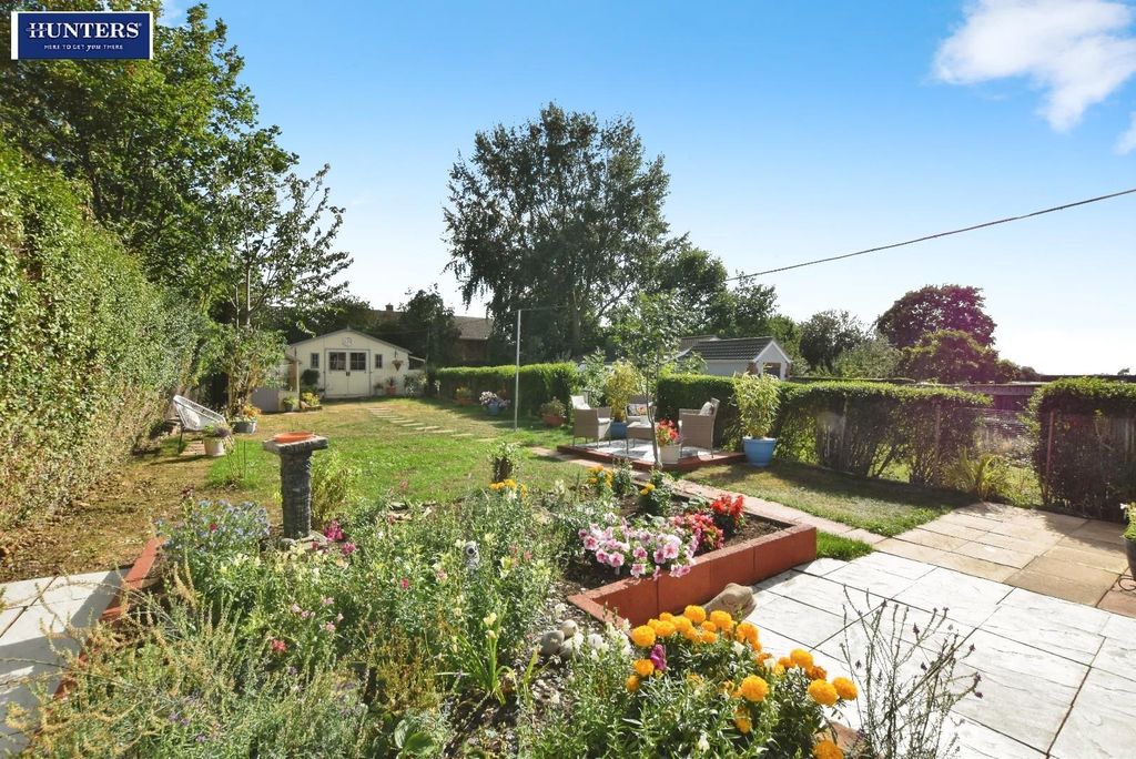 Property photo 2 of 26 Garden