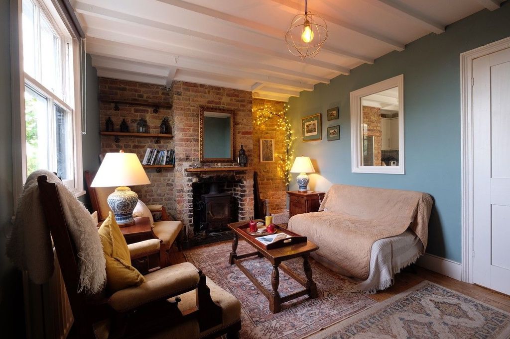 Property photo 2 of 7