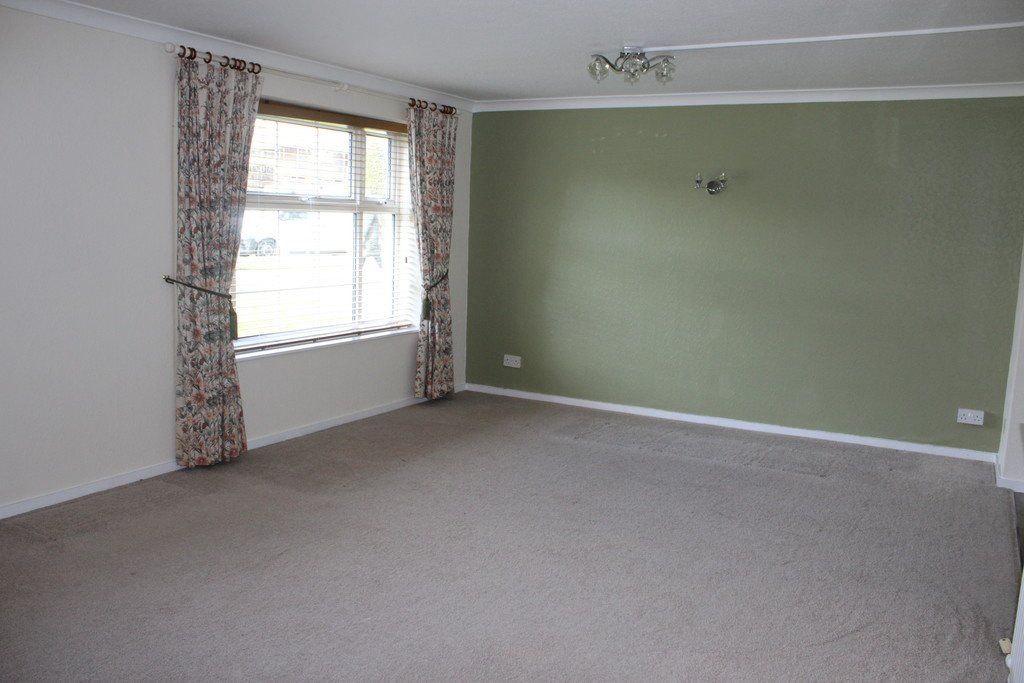 Property photo 2 of 14 Picture No. 12