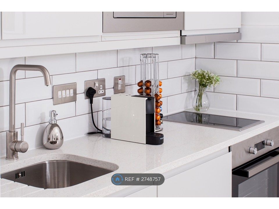 Property photo 2 of 8 Kitchen