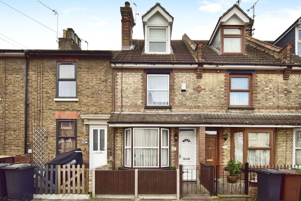 Property photo 1 of 11 Front