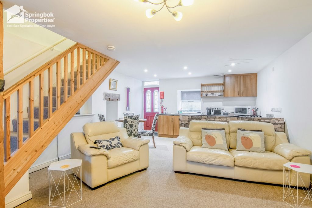 Property photo 2 of 17 Image 1