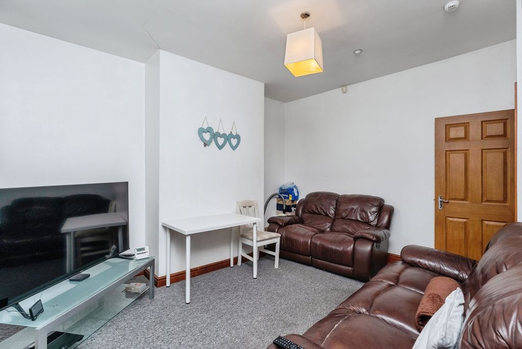 Property photo 2 of 18 Pbox-Img.Jpg