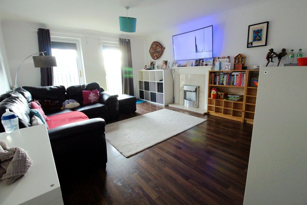 Property photo 2 of 12