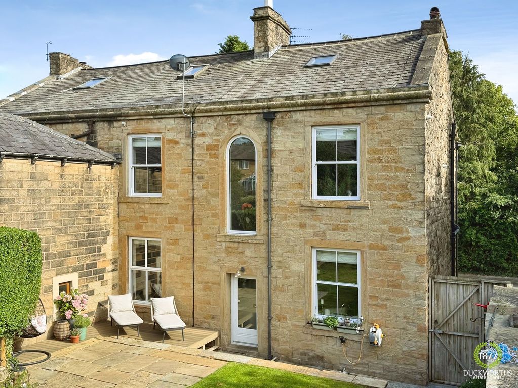 Property photo 1 of 34