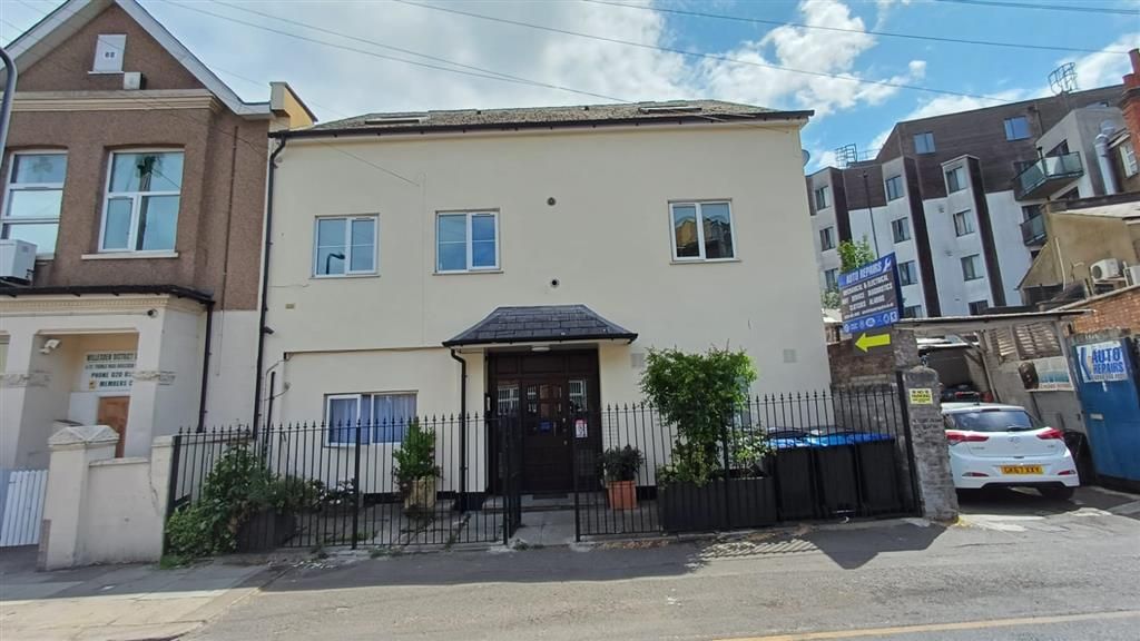 Property photo 2 of 5