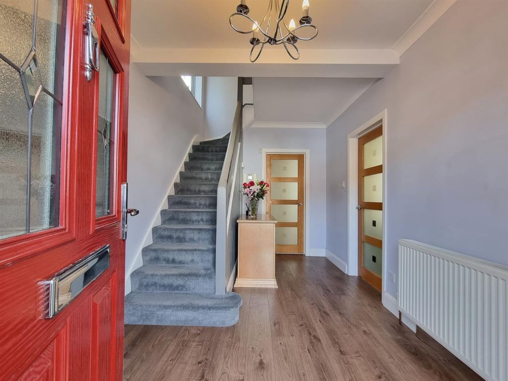 Property photo 2 of 26