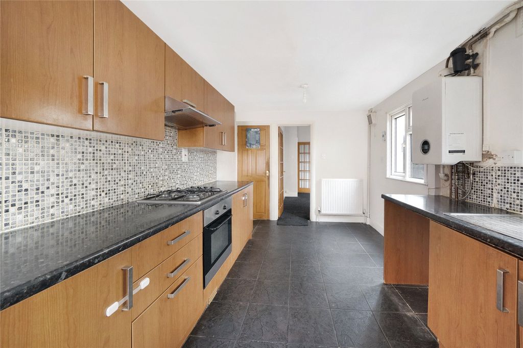 Property photo 2 of 16 Picture No. 07