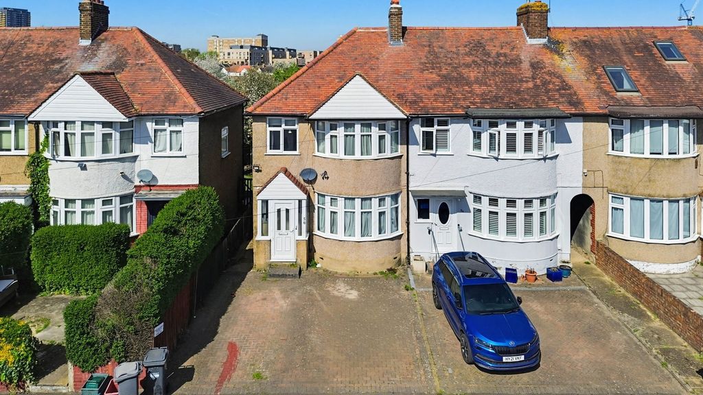 Property photo 1 of 17