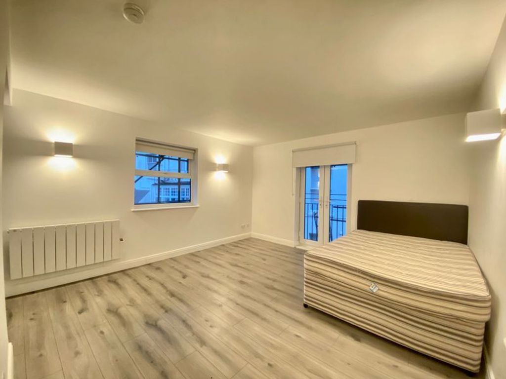 Property photo 3 of 4