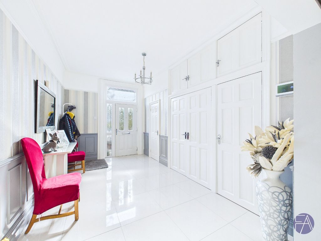 Property photo 2 of 38 4938405