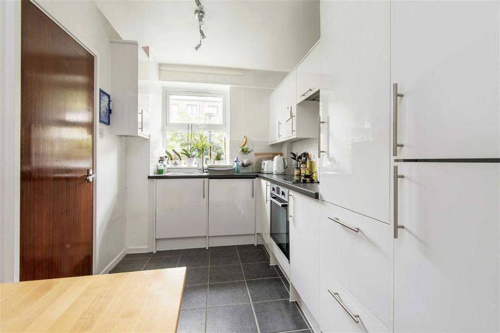 Property photo 3 of 6