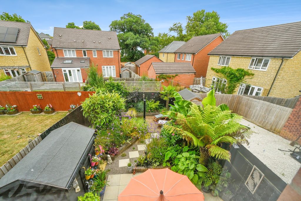 Property photo 2 of 20