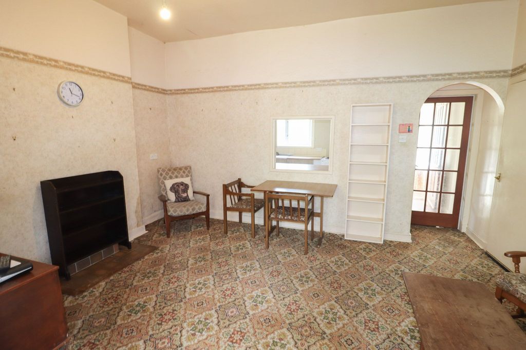 Property photo 3 of 21