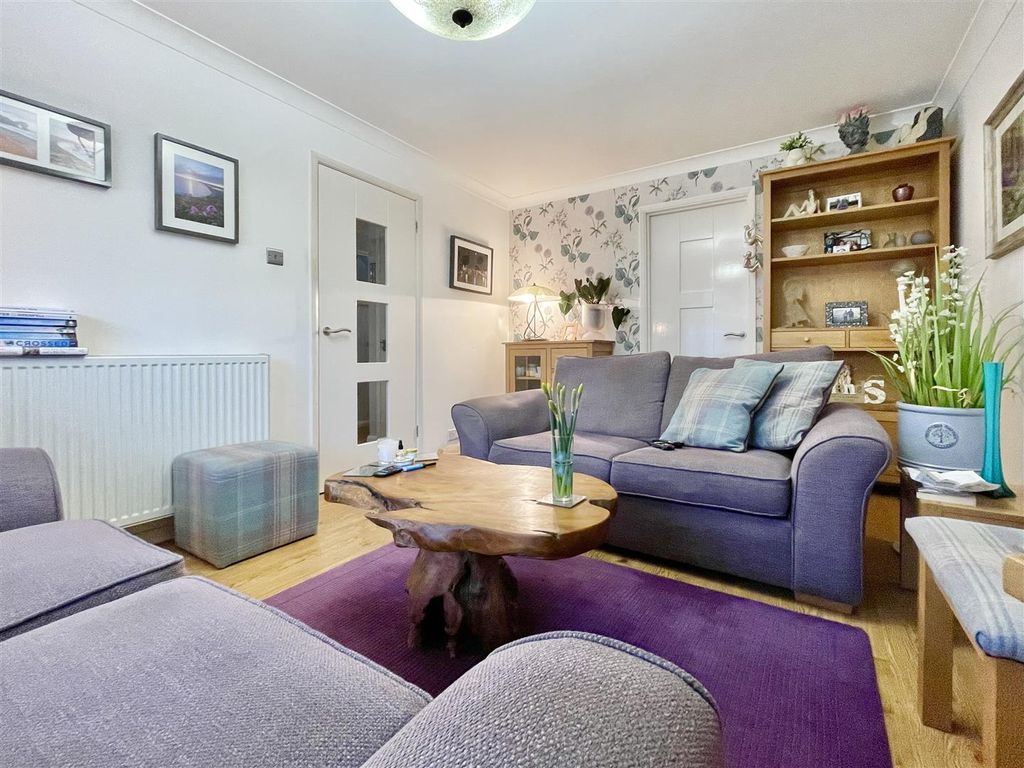 Property photo 2 of 22