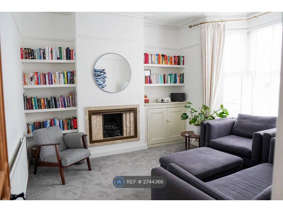 Property photo 2 of 30