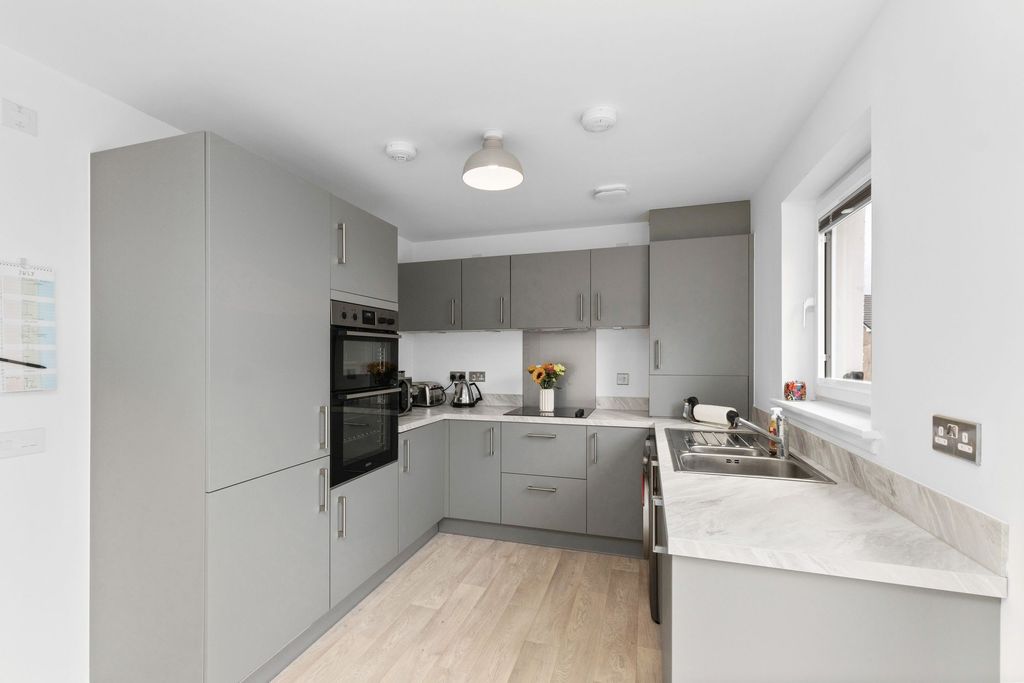 Property photo 1 of 26 Kitchen / Dining Room