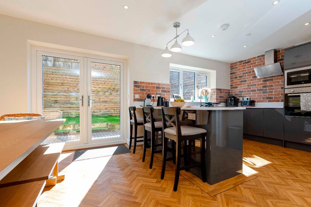 Property photo 1 of 54
