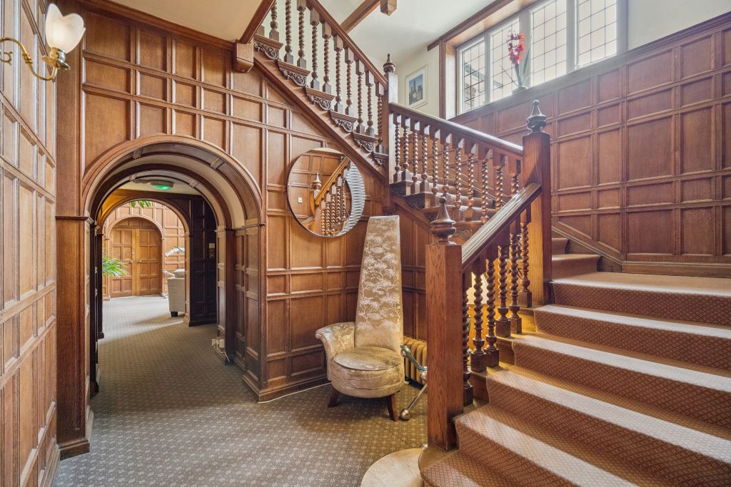 Property photo 2 of 12