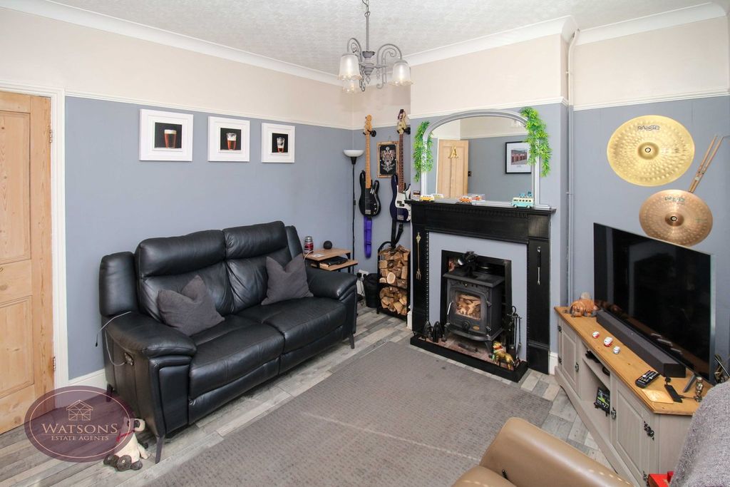 Property photo 3 of 17